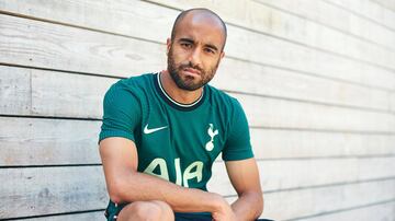 Los londinenses publicaron sus dos nuevos uniformes para la próxima Premier League