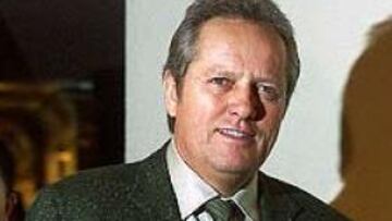 <B>UN BUEN MUNDIAL.</B> Haan, que en los últimos meses ocupaba el banquillo del Stuttgarter Kickers, de la segunda división alemana, asume su nueva función con el objetivo de "obtener un buen resultado en la Copa de Asia y clasificar a China para el Mundial 2006".