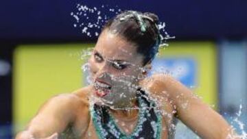 Andrea Fuentes debutó en los Europeos de natación con una brillante actuación en el 'solo' de la rutina técnica, donde logró la segunda mejor nota.