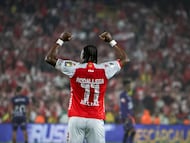 Rodallega marcó tres goles en la victoria de Santa Fe ante Fortaleza.