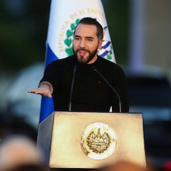 Grok dará clases en El Salvador