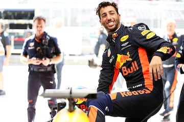 Daniel Ricciardo antes de salir al circuito de Hungaroring. 