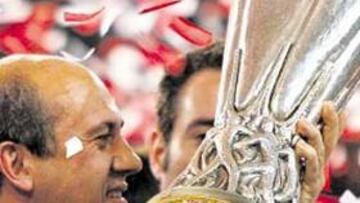 <b>EXPECTANTES. </b>José María del Nido confirmó que el Sevilla sueña aún con la opción de la Champions.