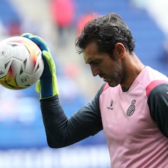 Diego López, el portero de récord a la sombra de N’Kono