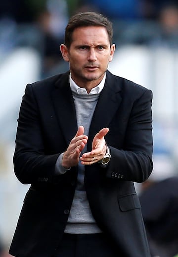 Leeds United del técnico Marcelo Bielsa cayó 4-2 ante los Derby County que son dirigidos por el exfutbolista Frank Lampard