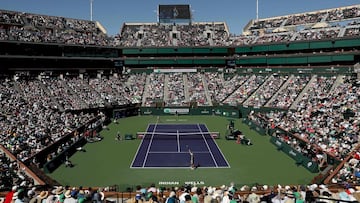 Imagen de la final del WTA 1.000 de Indian Wells de 2019 entre Angelique Kerber y Bianca Andreescu en la pista central del Indian Wells Tennis Garden de Indian Wells, California.