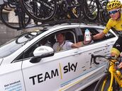 El pelotón despide a Portal: "Ha sido la persona más amable y más feliz que he conocido"