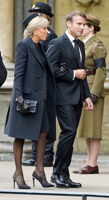 Emanuel Macron, vigesimoquinto presidente de la República Francesa y copríncipe de Andorra junto a su esposa Brigitte.