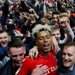 Problemas con la extensión de contratos: tres jugadores del Charlton se niegan a jugar