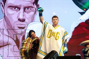 Así se vivio en fotos el combate entre Canelo Álvarez y Saunders