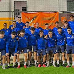 Aullidos de lobo para intentar asustar a un bicampeón herido