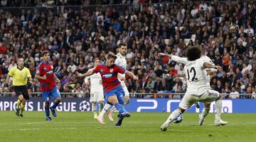 2-1. Patrik Hrosovsky marc¨® el primer gol.