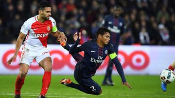 Mónaco, con Falcao, le empata al PSG y sigue líder en Francia