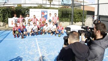 Foto de familia del I Derbi de Pádel de As.