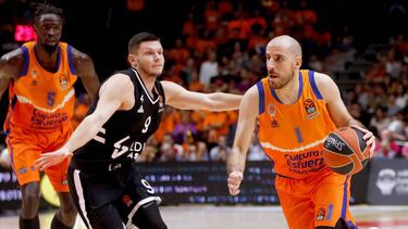 Quino Colom supera a Richard Lomazs.