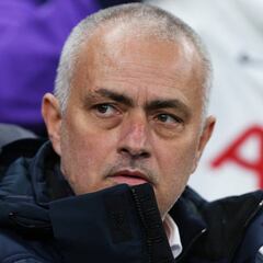 Mourinho: "No tenemos delanteros, están en el hospital"