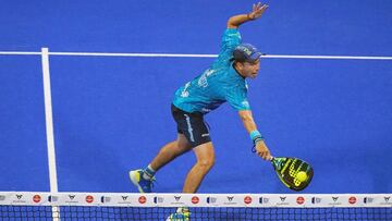 Paquito Navarro, que forma pareja con el brasile&ntilde;o Pablo Lima, en su partido de cuartos de final ante los espa&ntilde;oles Javi Ruiz y Uri Botello del Estrella Damm Open de Madrid.