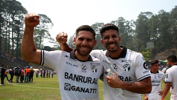 El Clásico de Guatemala se disputará en las semifinales de la Liga Nacional de Guatemala. El líder Municipal chocará en contra del Comunicaciones.