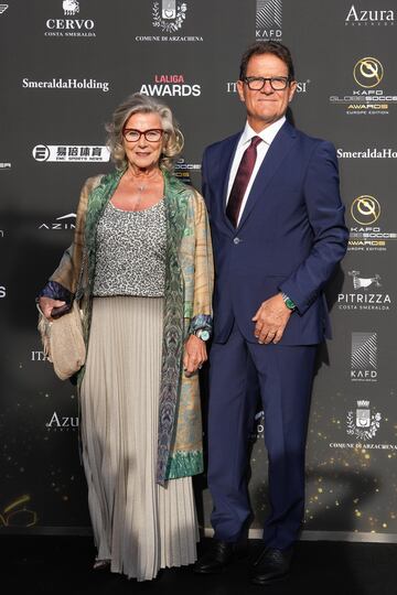 Fabio Capello y Laura Ghisi durante la alfombra roja de la I Gala Globe Soccer Europa celebrada en la Costa Esmeralda de Cerdeña.