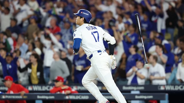 Ohtani y Teoscar incendian Los Ángeles: Dodgers aplastan a Reds en el Juego 1 del Wild Card