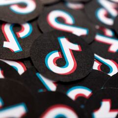 Why is it difficult to ban TIK TOK in the USA according to recent court victories?