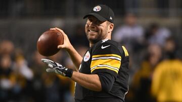 El equipo de Pittsburgh quiere retener al veterano quarterback, pero esperan que el egresado de Miami se baje el salario para continuar en Heinz Field.