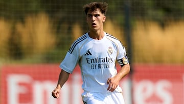 Edad: 21 | Posición: Mediocentro | Valor de mercado: 500 mil €