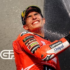 Márquez, como Stoner, Rossi, Lawson, Agostini y Duke