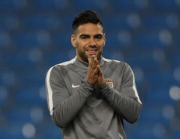 Falcao entrena en Manchester para el duelo de Champions