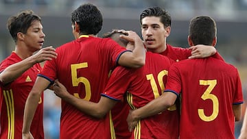 Los jugadores de la selecci&oacute;n Sub 21 celebran un gol. 