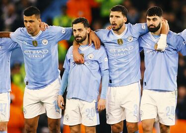 Conjura de los jugadores del City durante la agónica tanda de penaltis.