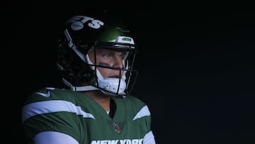 The New York Jets quarterback Zach Wilson went down without on a non-contact play, and had to have surgery on his right knee on Tuesday afternoon.