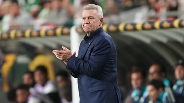 SANTA CLARA, CALIFORNIA - JULY 02: Head coach Javier Aguirre of Mexico looks on against Honduras during the second half of the Concacaf Gold Cup semifinals game at Levi's Stadium on July 02, 2025 in Santa Clara, California. Thearon W. Henderson/Getty Images/AFP (Photo by Thearon W. Henderson / GETTY IMAGES NORTH AMERICA / Getty Images via AFP)