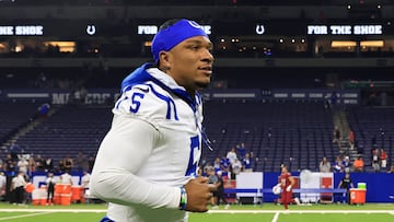 INDIANAPOLIS, INDIANA - AUGUST 17: Anthony Richardson #5 of the Indianapolis Colts runs off the field after the game against the Arizona Cardinals at Lucas Oil Stadium on August 17, 2024 in Indianapolis, Indiana. Justin Casterline/Getty Images/AFP (Photo by Justin Casterline / GETTY IMAGES NORTH AMERICA / Getty Images via AFP)