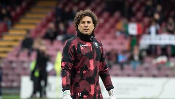 Guillermo Ochoa colgó su primer cero en Italia