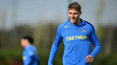 La afición del Tottenham exige la victoria