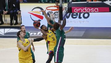 19/06/20 BALONCESTO BASKET
 LIGA ENDESA LIGA ACB  FASE FINAL VALENCIA
 CORONAVIRUS COVID-19 JORNADA 2 GRUPO A
 UNICAJA MALAGA - BARCELONA
 CORY HIGGINS RUBEN GUERRERO