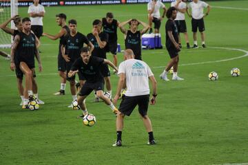 El Real Madrid realizó su práctica previa antes de El Clásico ante el FC Barcelona. 