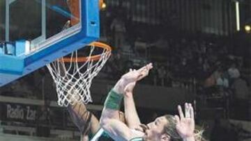 <b>PODER ARGENTINO. </b>Walter Herrmann logró 17 puntos y fue uno de los pilares del Unicaja.