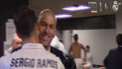Así recibieron al héroe Ramos en el vestuario del Camp Nou