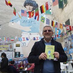 El día que Maradona bajó al fango en Acerra