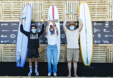 Campeones de Espa?a de surf 2020 en longboard.