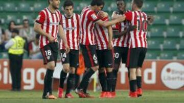 Los jugadores del Athletic celebran un gol.