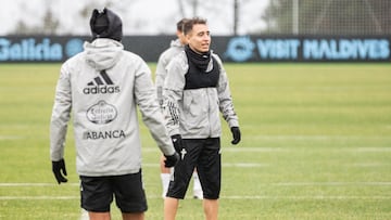 El delantero turco Emre Mor, durante un entrenamiento con el Celta en la ciudad deportiva del club vigu&eacute;s.