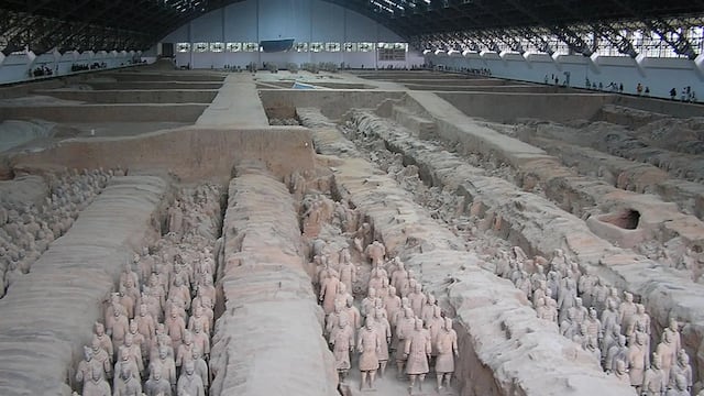 The Terracotta Army revealed an empire beneath the soil – but the emperor’s tomb remains sealed, guarded by mercury, traps and time.