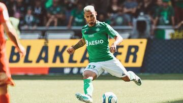 Miguel Trauco, figura del Saint-Étienne frente al Brest