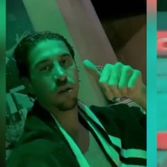 Música a todo trapo y piscina: así se recupera Ramos de su lesión