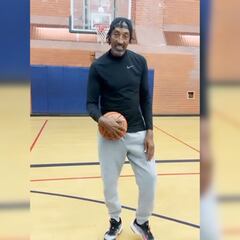Scottie Pippen still has it: check out this video of the former Chicago Bulls player