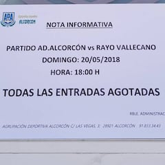 El Alcorcón cuelga el cartel de 'No hay billetes' contra el Rayo