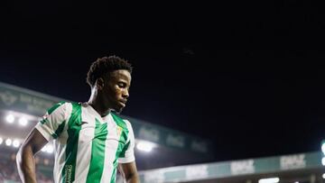 Líder destacado de Segunda División e invicto... si solo jugase en casa